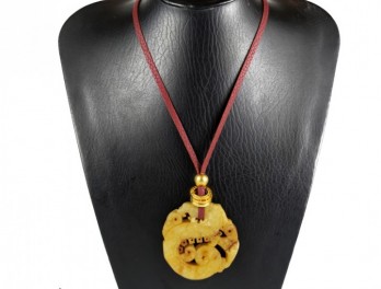 Women Jade Bracelet Vietnam: Is It Worth Choosing for a VIP Gift?